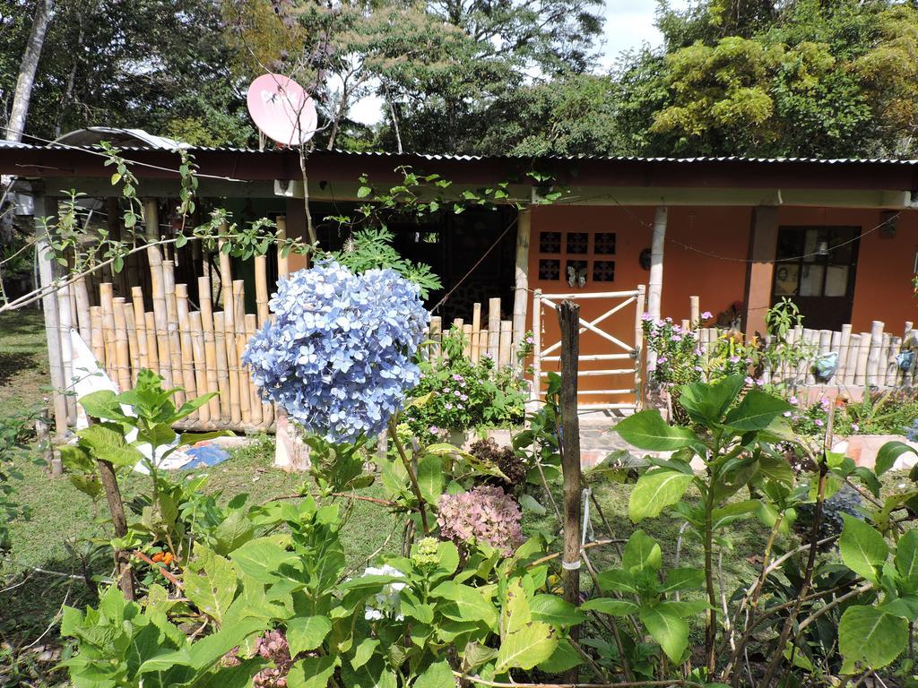 Pajonal Arriba Hostal Familiar El Angel Panama B&B מראה חיצוני תמונה